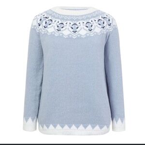 Women's Blue and White Sweater Size M/L New w/o Tags